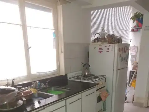 3 De Febrero 2400, Piso 1