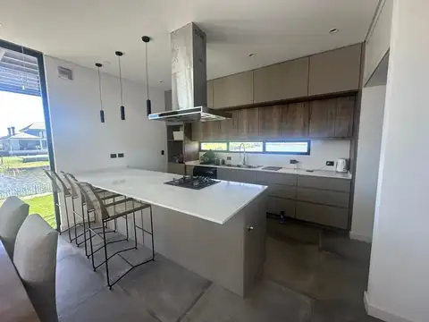Casa en Venta al Este