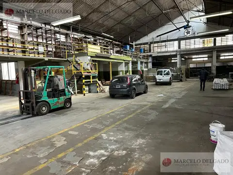 Depósito - galpón 1700 m2 en Bernal venta o alquiler