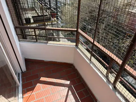 Departamento en Alquiler en Floresta, $ 700.000