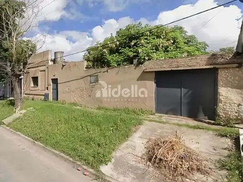 Terreno en Venta en Villa Elvira, USD 48.000