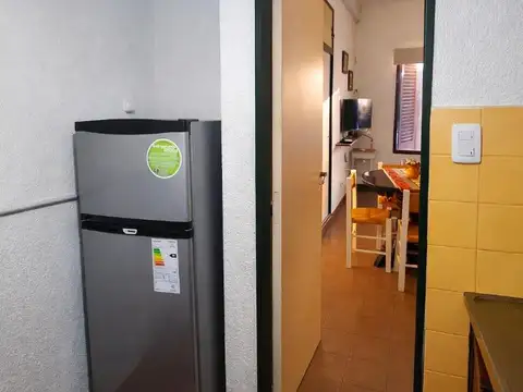 1 ambiente, a la calle, planta baja, impecable