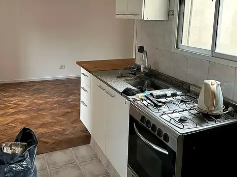 granaderos 300, Piso 2