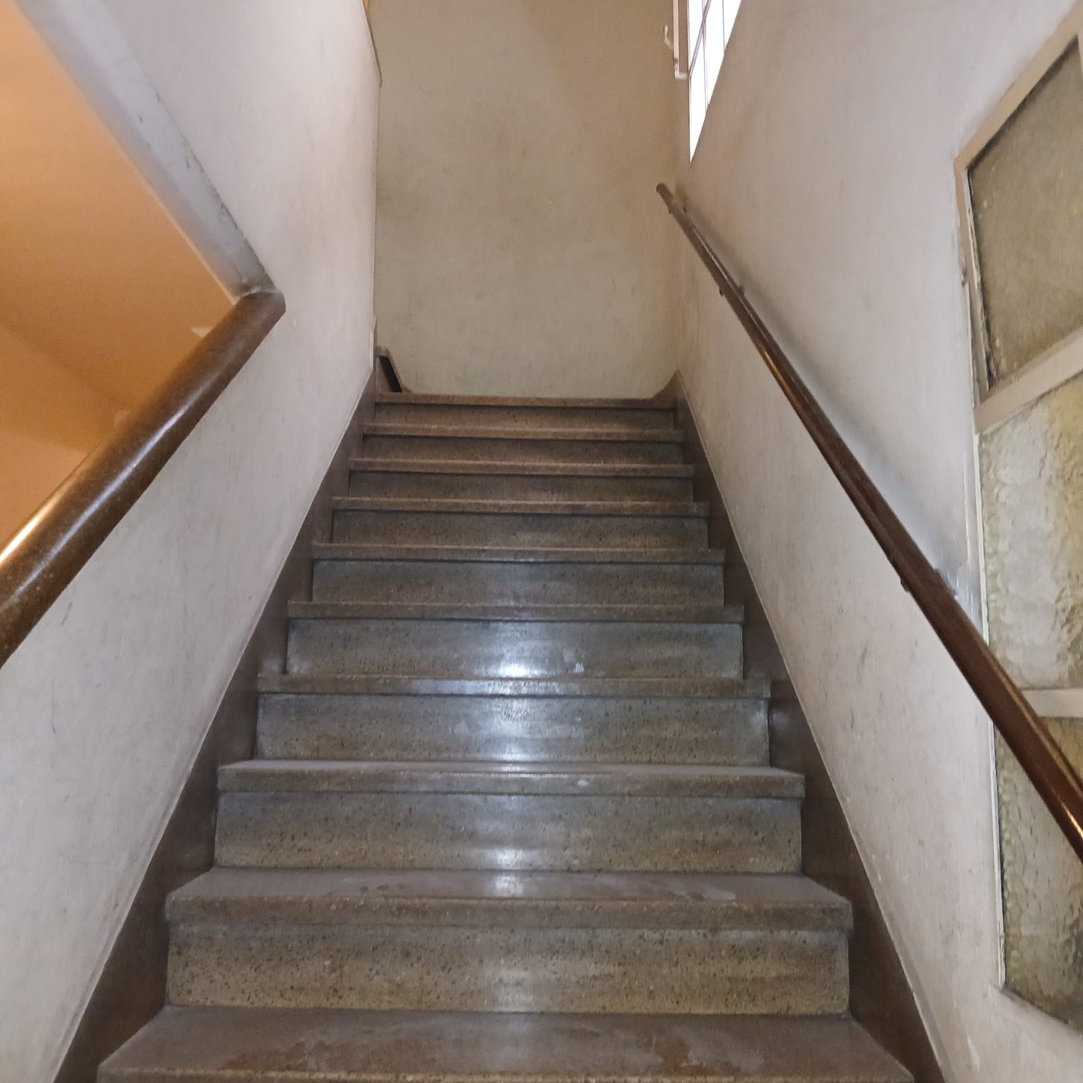 Depto Tipo Casa en Alquiler de 3 ambientes