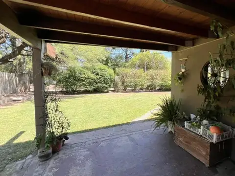 VENTA CASA 2 DORMITORIOS + DEPTO B°GRANJA DE FUNES
