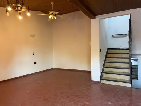 DUPLEX 4 AMBIENTES EN CARAPACHAY