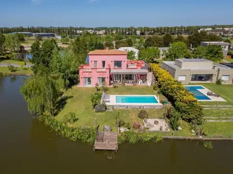 Venta Casa en Canton a la Laguna
