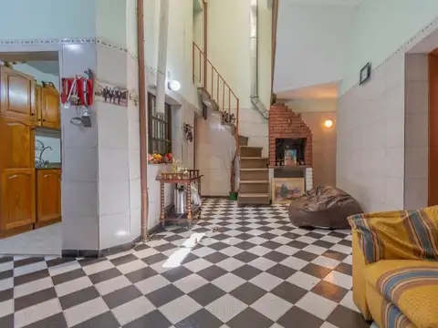 Depto Tipo Casa en Venta 46 años