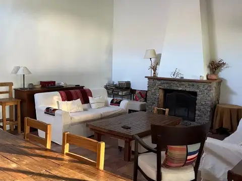 Casa 4 ambientes con 3 baños