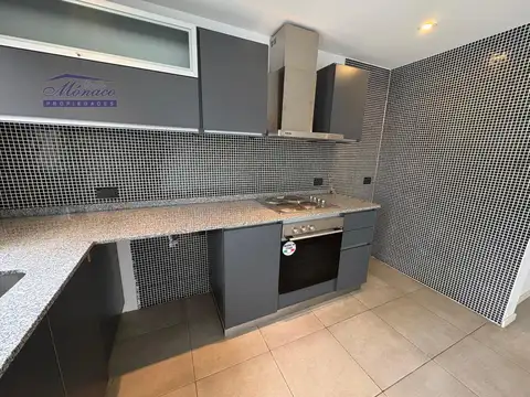 Excelente 1 amb cfte  con balcón!