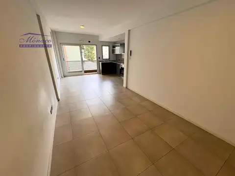 Excelente 1 amb cfte  con balcón!