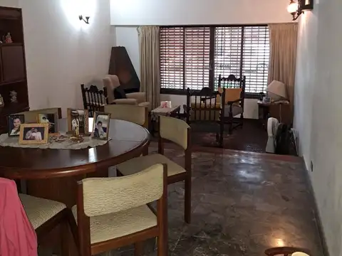 Depto Tipo Casa en Venta con 3 cocheras