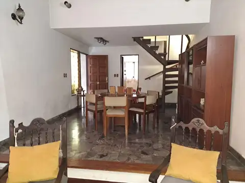 Depto Tipo Casa en Venta 40 años