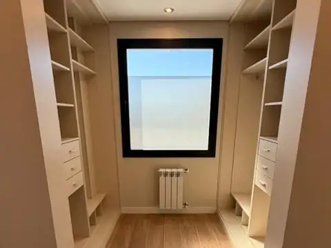 Casa en Venta en Funes Hills Cadaques, USD 740.000