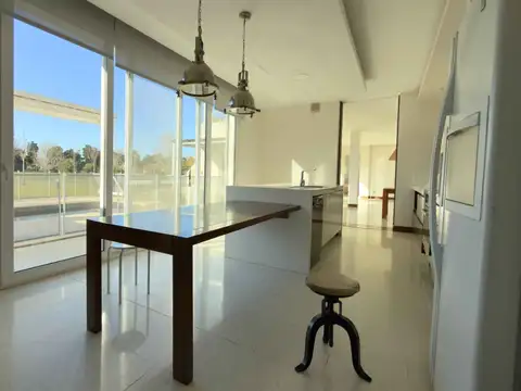 Casa en Alquiler al Norte
