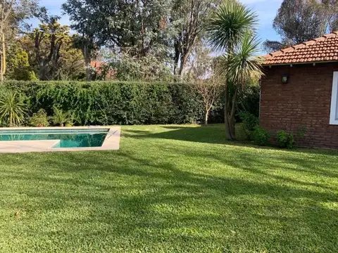Casa en Venta con 1 cochera