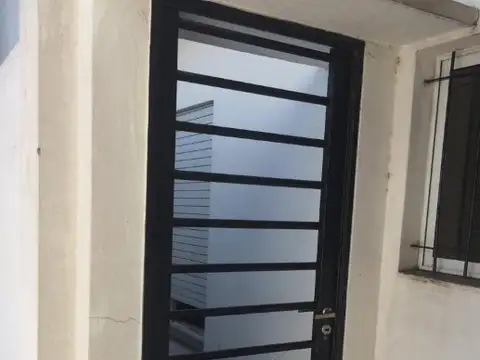 DEPARTAMENTO DE 2 AMBIENTES EN PLANTA BAJA - MORON SUR