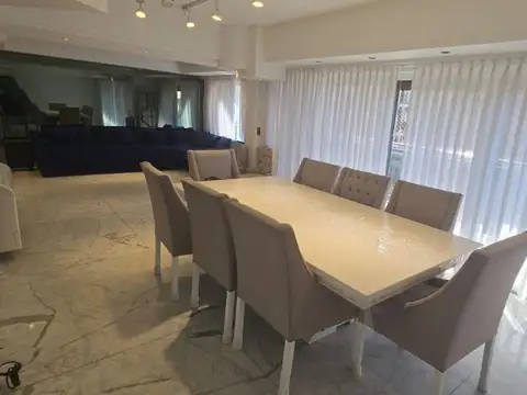 VENTA BARRIO NORTE PISO 5 AMBIENTES COCHERA 