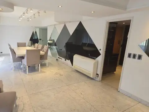Departamento en Venta de 4 dormitorios