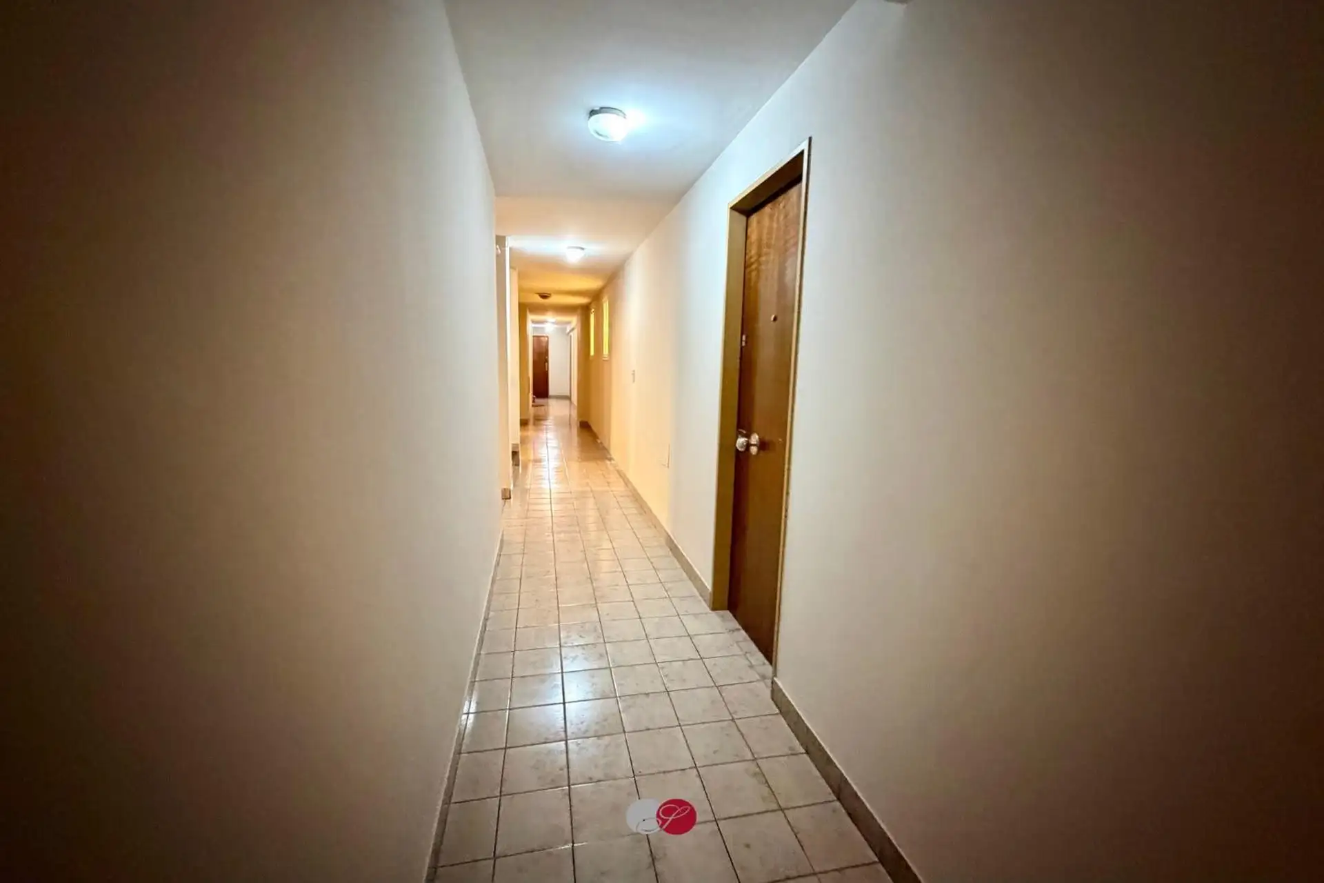 Departamento 3 amb con dependencia y cochera — Centro