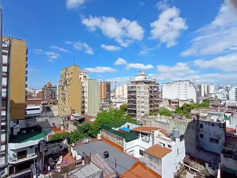 Hermoso depto en alquiler en Balvanera - Muy luminoso 2 ambientes con balcón