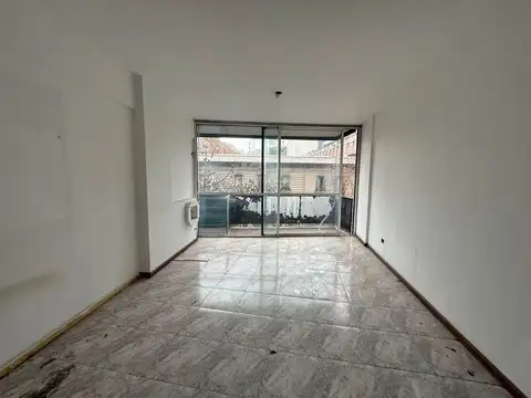 Venta Depto monoambiente a refaccionar en Recoleta