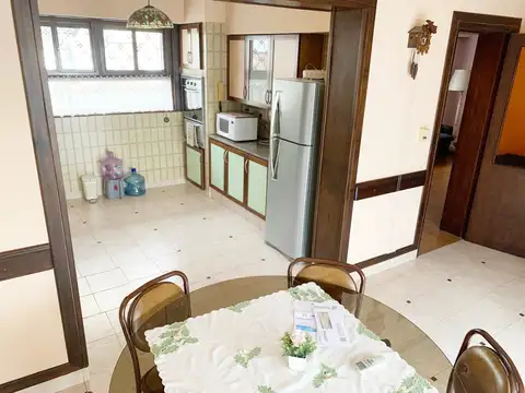 HERMOSA Y FUNCIONAL CASA EN ESQUINA - VILLA DEVOTO