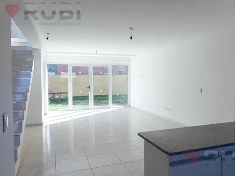 Depto Tipo Casa en Venta de 4 ambientes