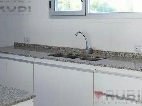 Depto Tipo Casa en Venta con 1 cocheras
