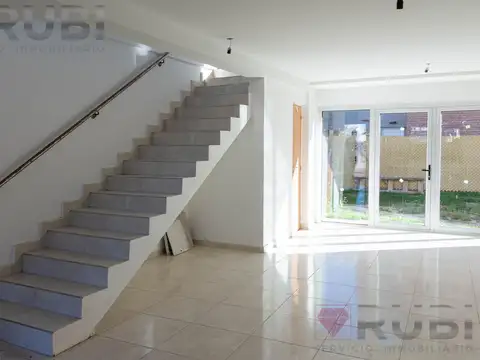 Depto Tipo Casa en Venta 1 año