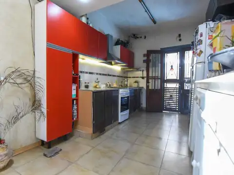 VENTA 4 AMB.CON PATIO/TERRAZA/COCHERA APTO CREDITO