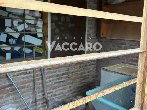 Casa 4 ambientes con 1 baño