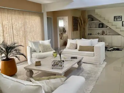 Casa Monoambiente con 4 baños
