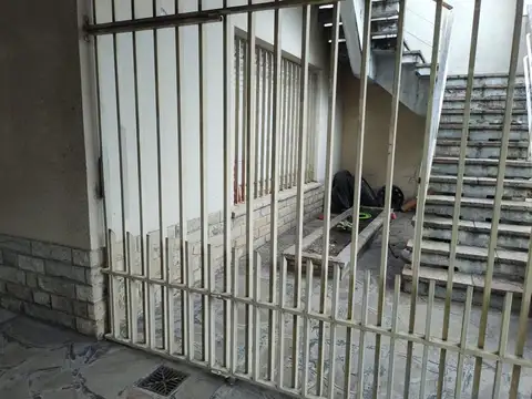 Depto Tipo Casa en Venta 38 años