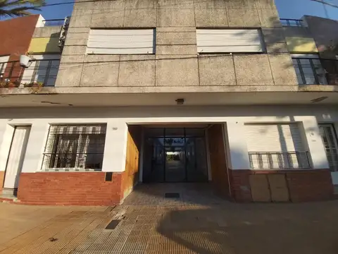 Gelly Y Obes 500, Piso 1°