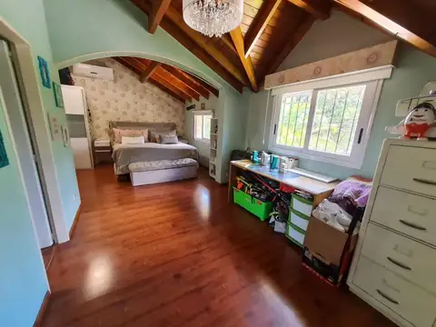 Casa 4 ambientes con 4 baños