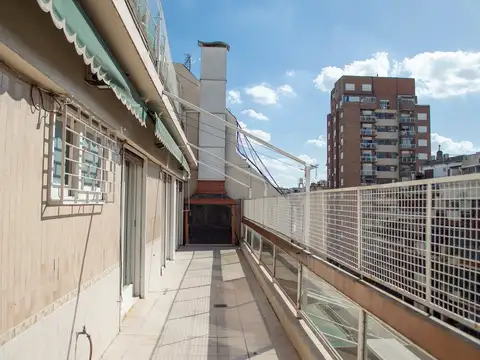 Venta Depto 4 dormitorios y 3 cocheras  Colegiales