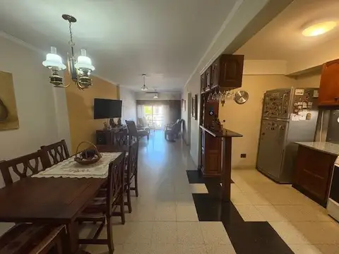 Departamento 4 ambientes con 2 baños