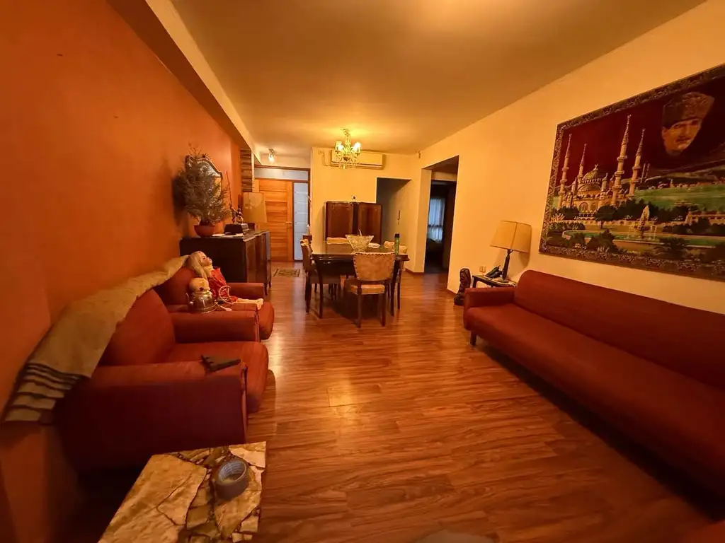 61 e/ 115 y 116 200, Piso PB