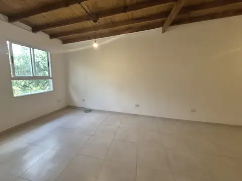 ALQUILO MONOAMBIENTE C/ COCHERA MORENO