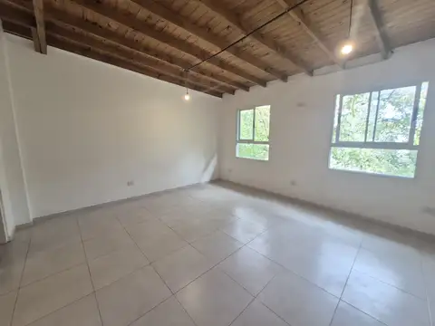 ALQUILO MONOAMBIENTE C/ COCHERA MORENO