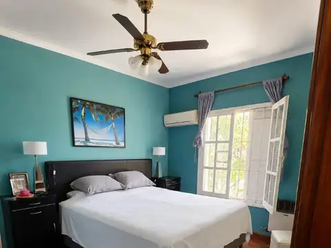 Casa en Venta con 5 cocheras