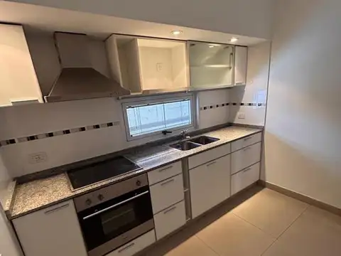 Departamento en Alquiler con 1 cocheras