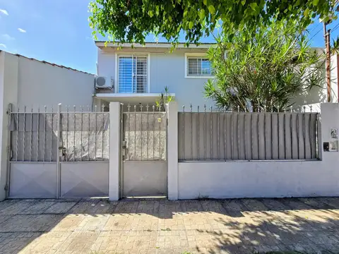 Casa excelente estado Ramos Mejía