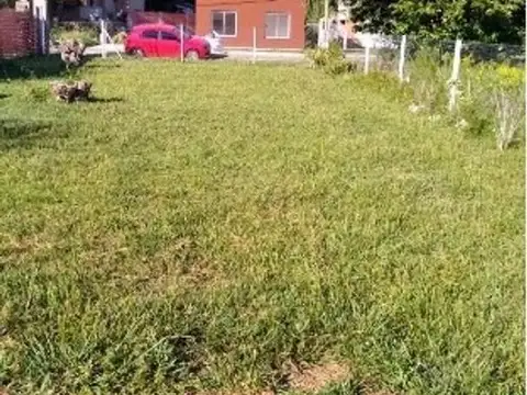 ADG. Excelente lote interno en Barrio Casabanca