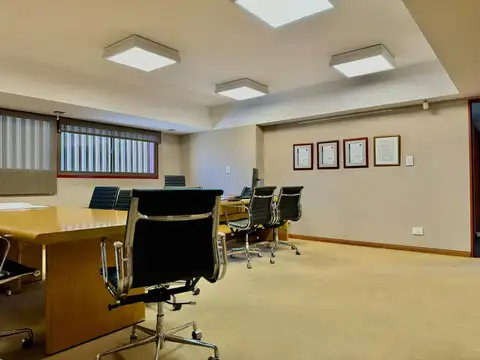 Oficina en Venta al Oeste