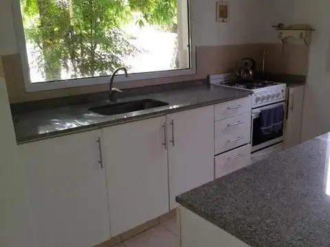 Casa en Alquiler al Norte