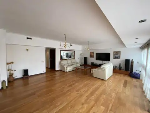 Departamento en Venta de 7 ambientes