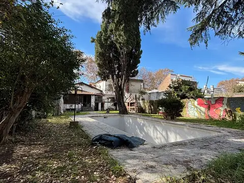 Casa Chalet sobre lote de 750m2 en Venta en Villa Ballester