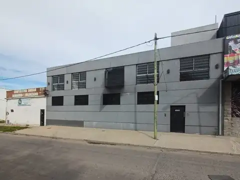 Oficinas con deposito, Gregorio de Laferrere